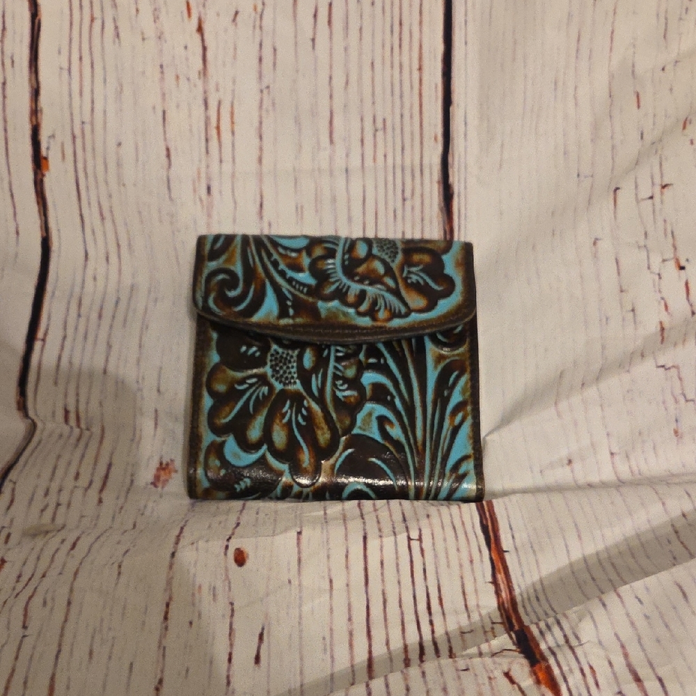 Patricia Nash Tooled Floral Embossed Leather Wallet